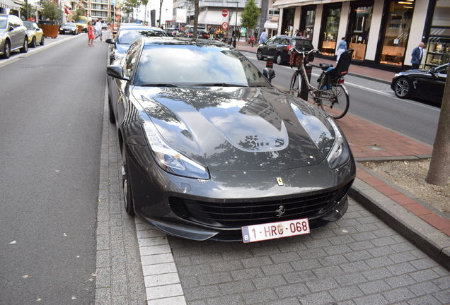 Ferrari GTC4Lusso T