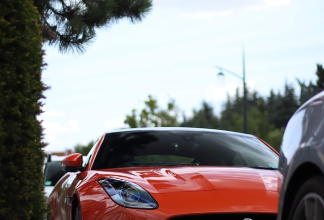 Jaguar F-TYPE R AWD Coupé