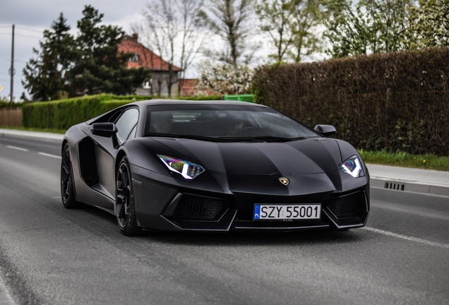 Lamborghini Aventador LP700-4