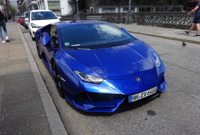 Lamborghini Huracán LP640-4 EVO