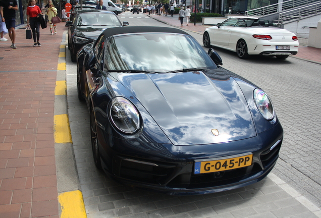 Porsche 992 Carrera 4S Cabriolet