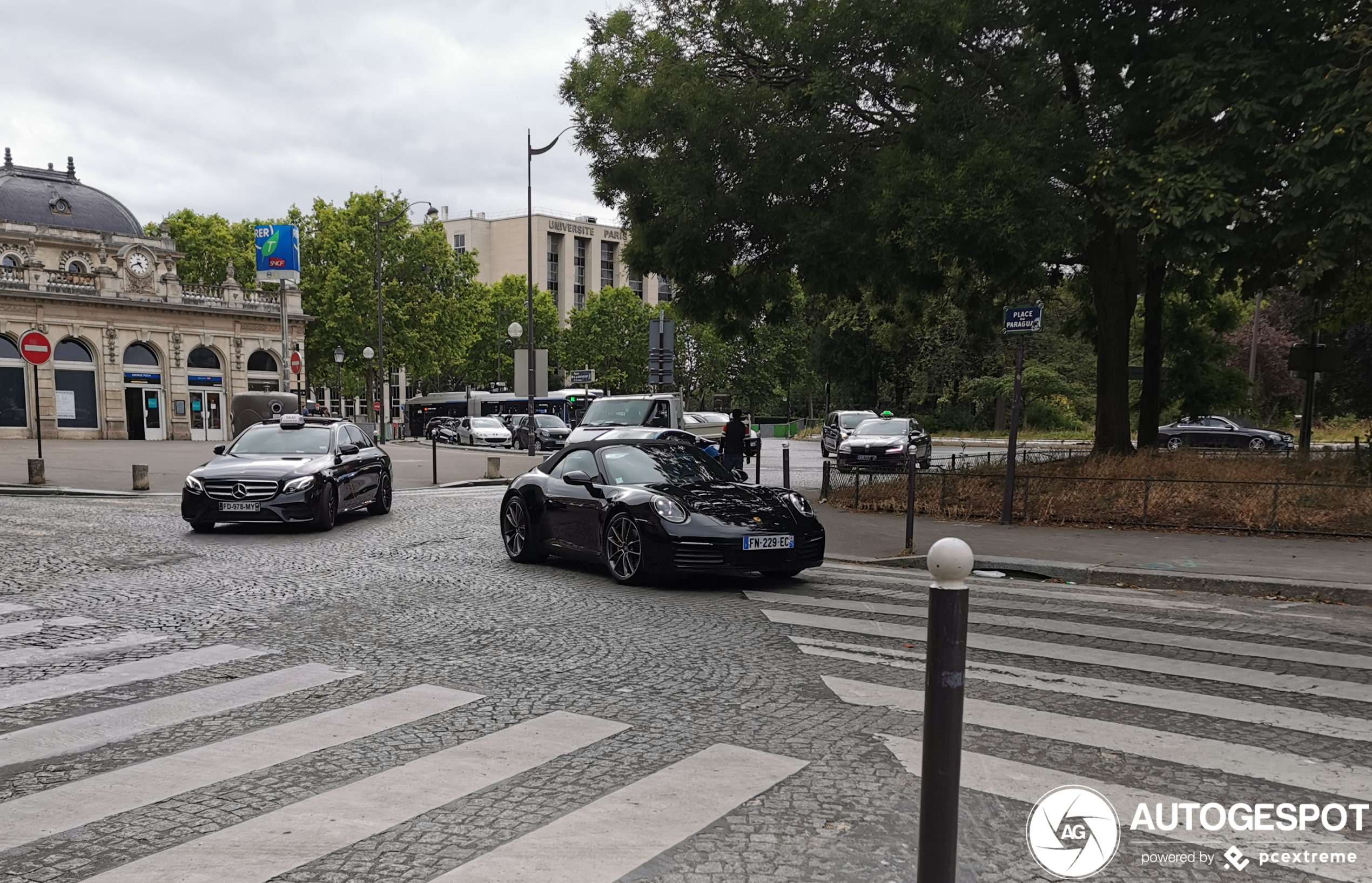 Porsche 992 Carrera 4S Cabriolet