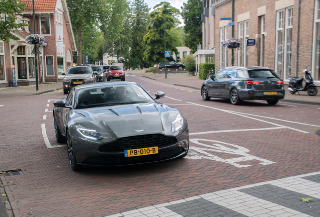 Aston Martin DB11