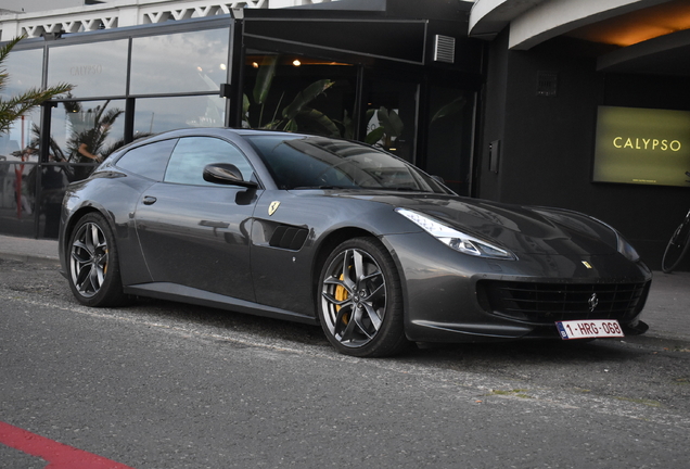 Ferrari GTC4Lusso T