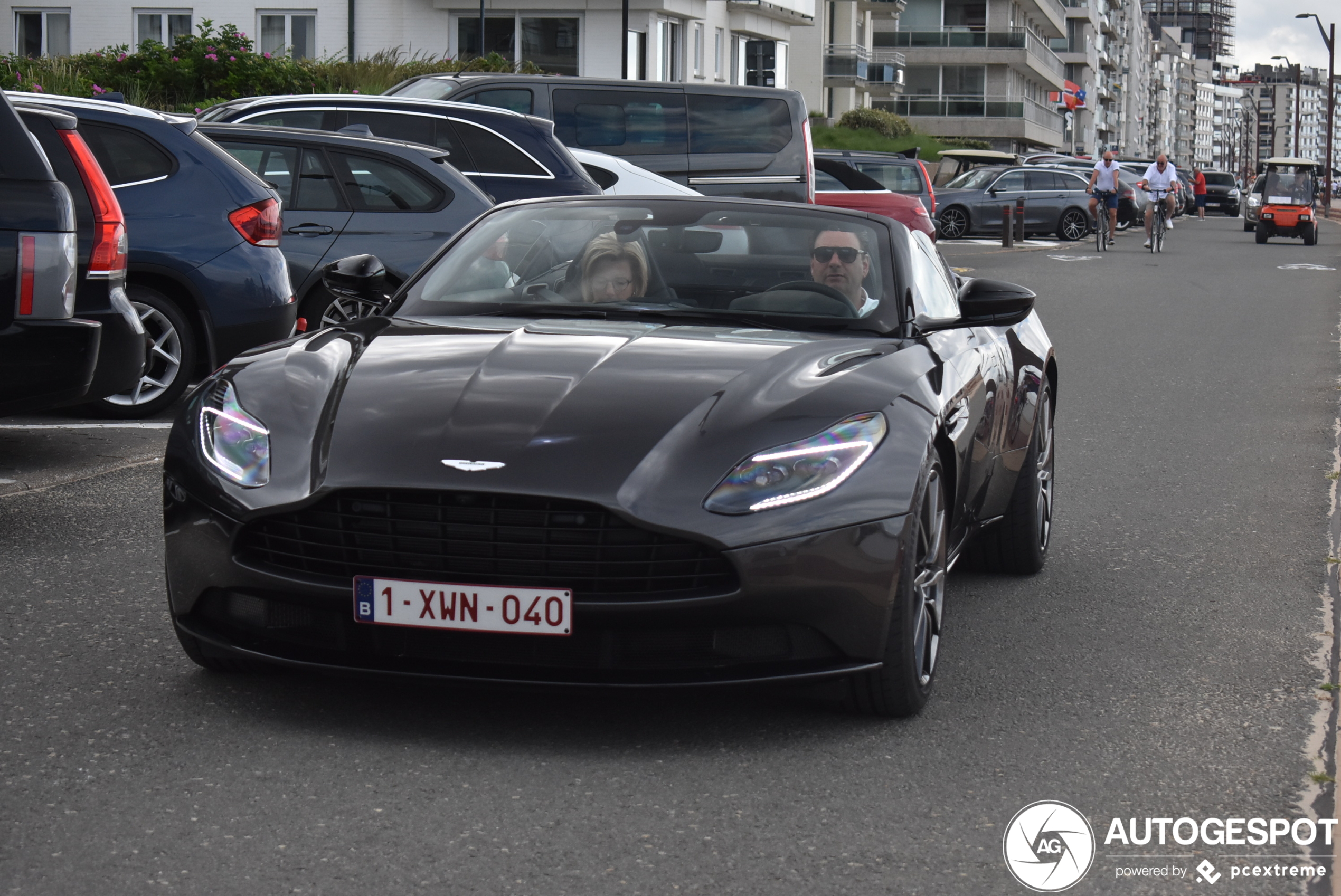 Aston Martin DB11 V8 Volante