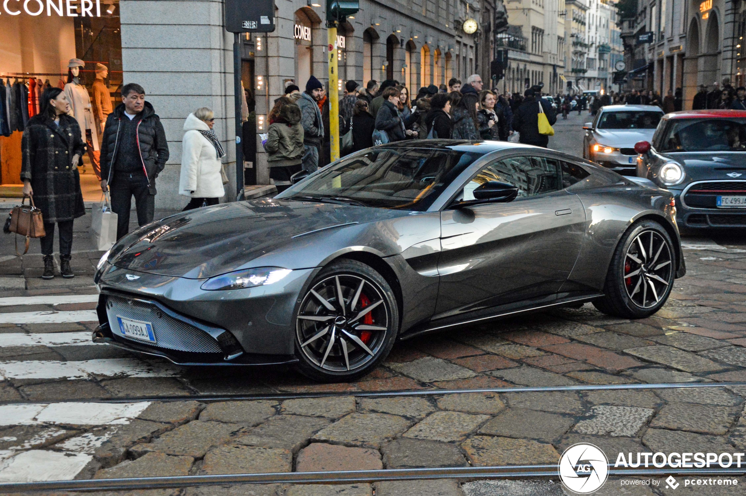 Aston Martin V8 Vantage 2018