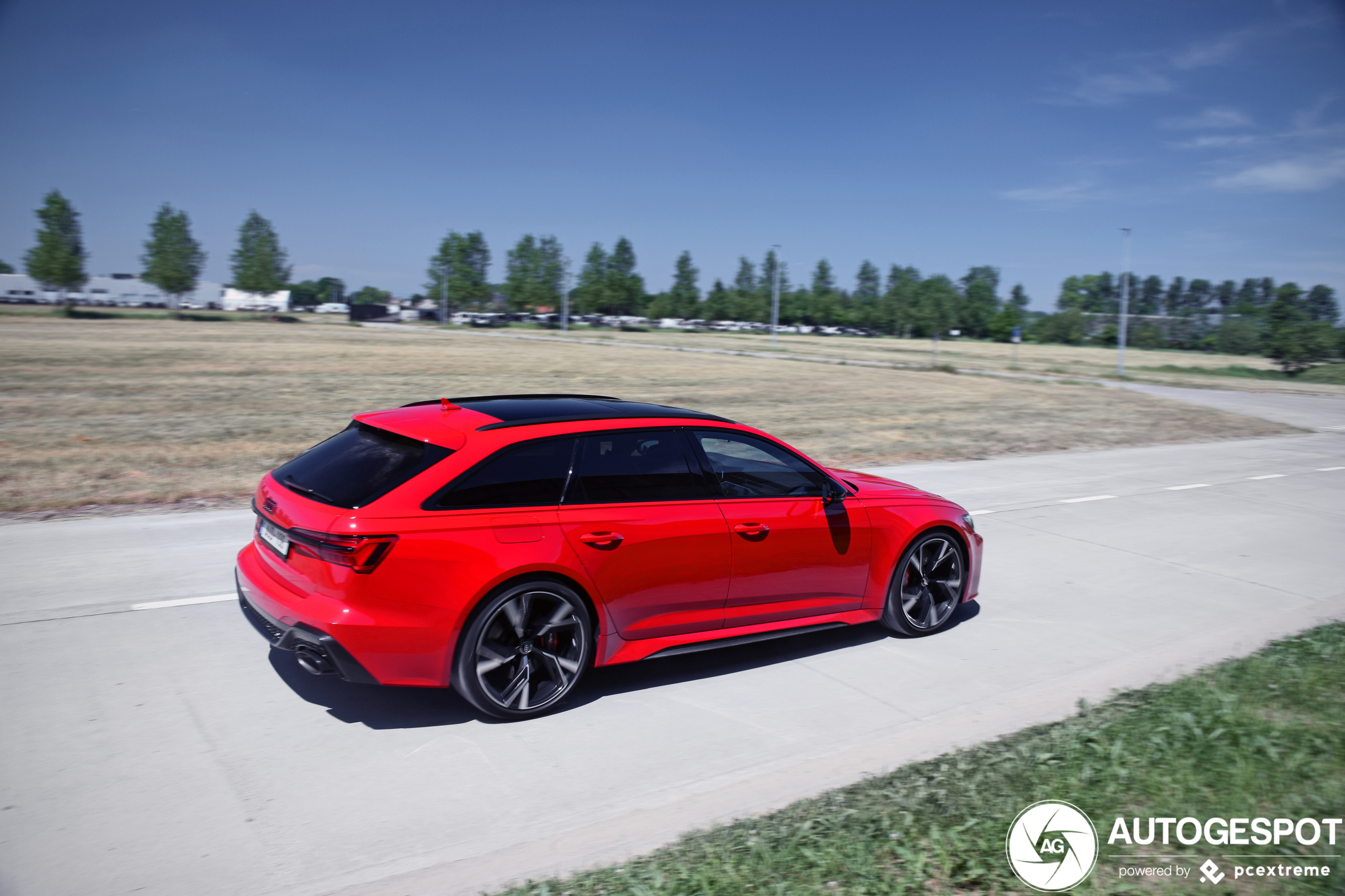 Audi RS6 Avant boezemt angst in met deze foto's