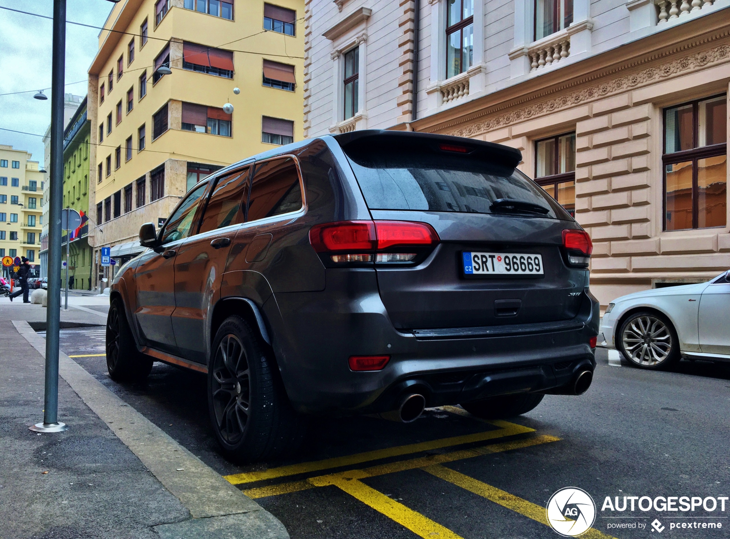 Jeep Grand Cherokee SRT 2013