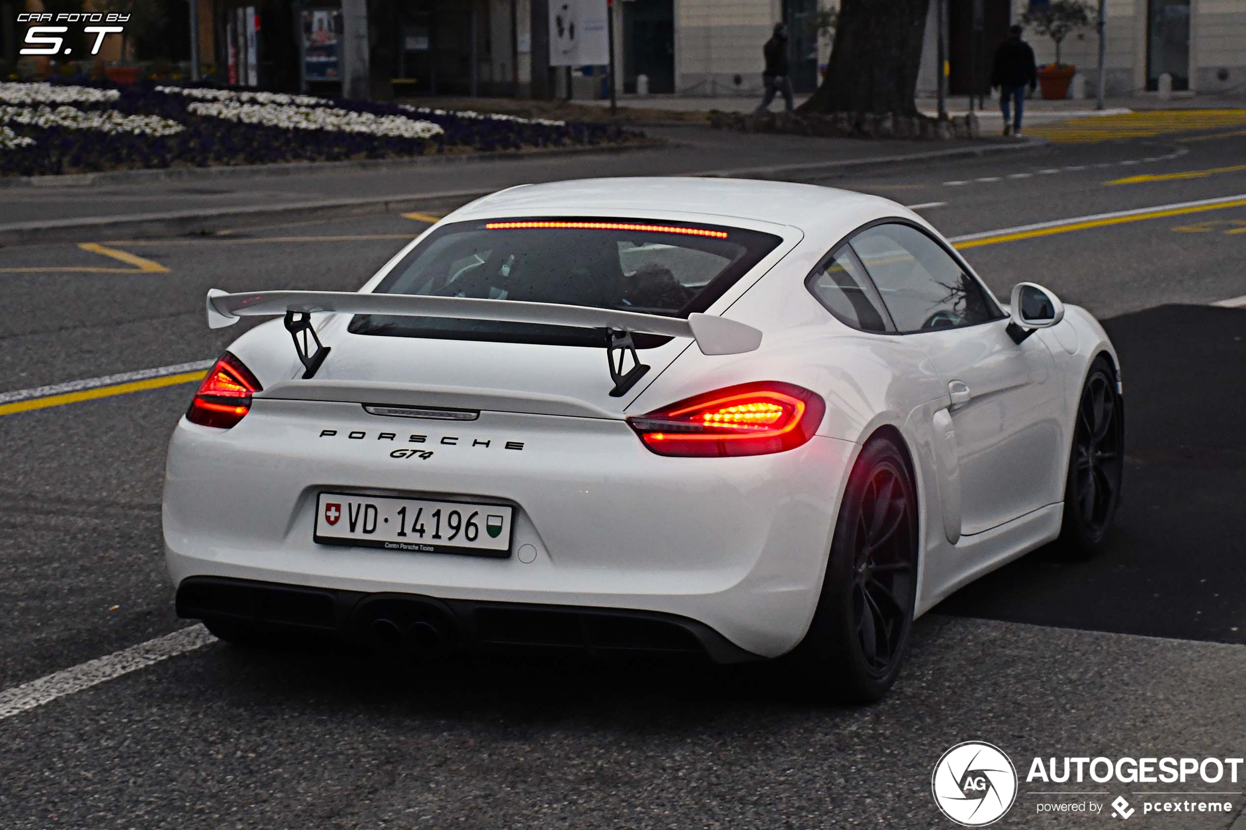 Porsche 981 Cayman GT4