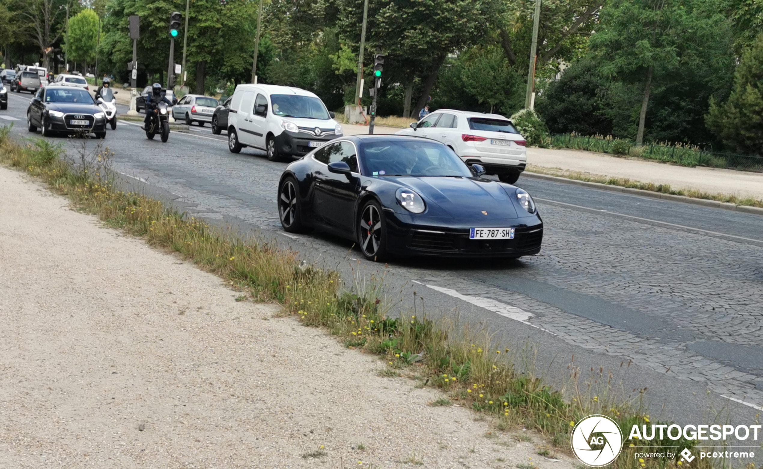 Porsche 992 Carrera 4S