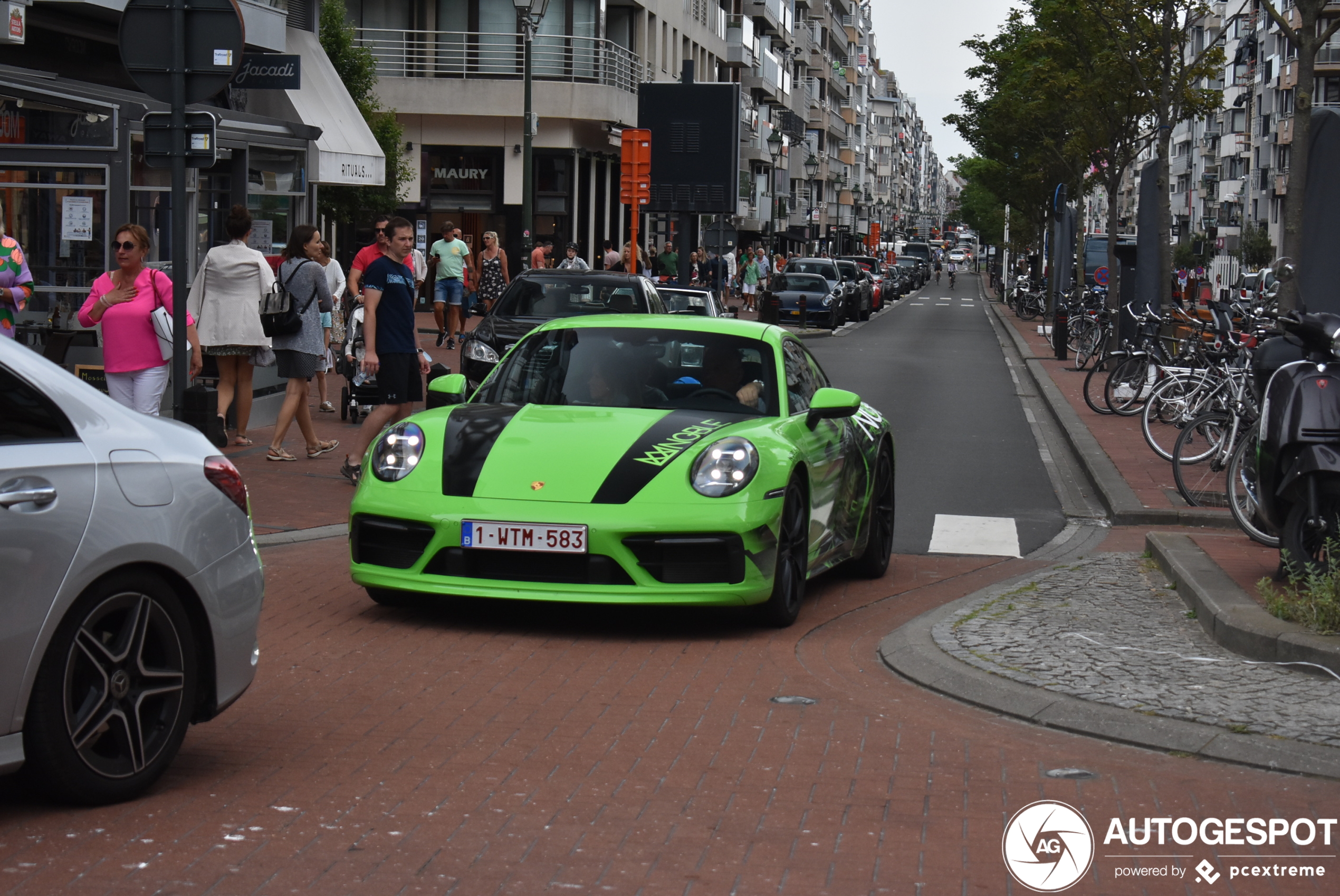 Porsche 992 Carrera 4S