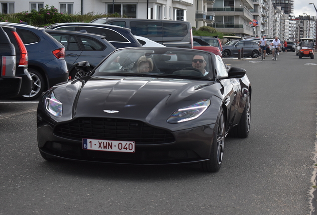 Aston Martin DB11 V8 Volante