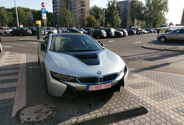 BMW i8