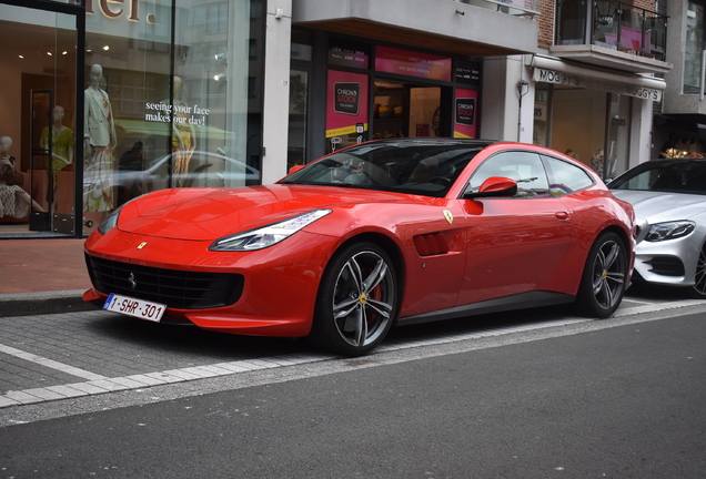 Ferrari GTC4Lusso