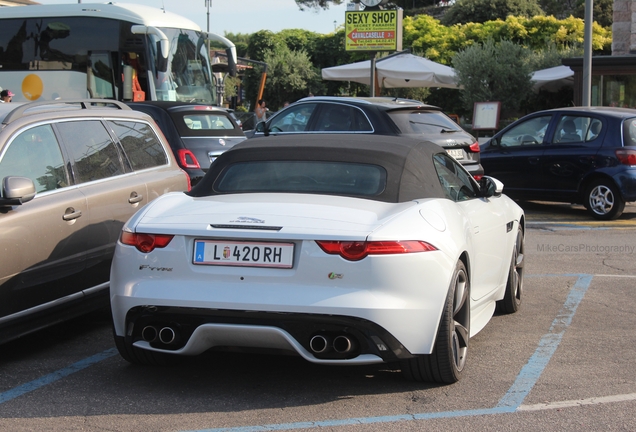 Jaguar F-TYPE R Convertible