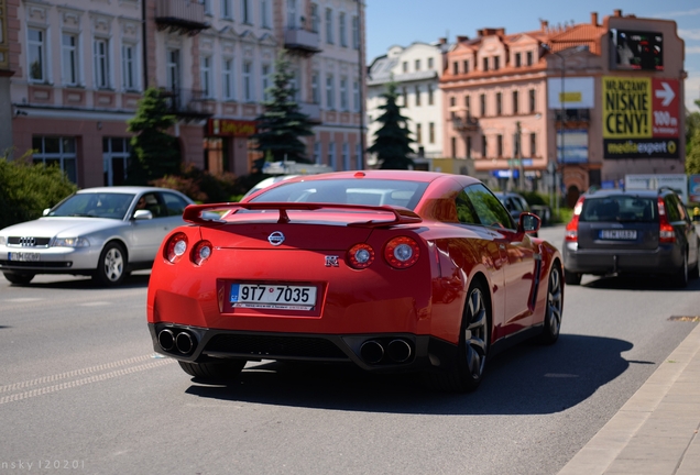 Nissan GT-R