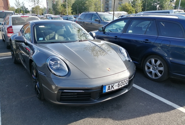 Porsche 992 Carrera 4S