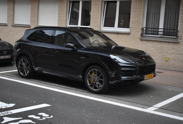 Porsche Cayenne Turbo S E-Hybrid