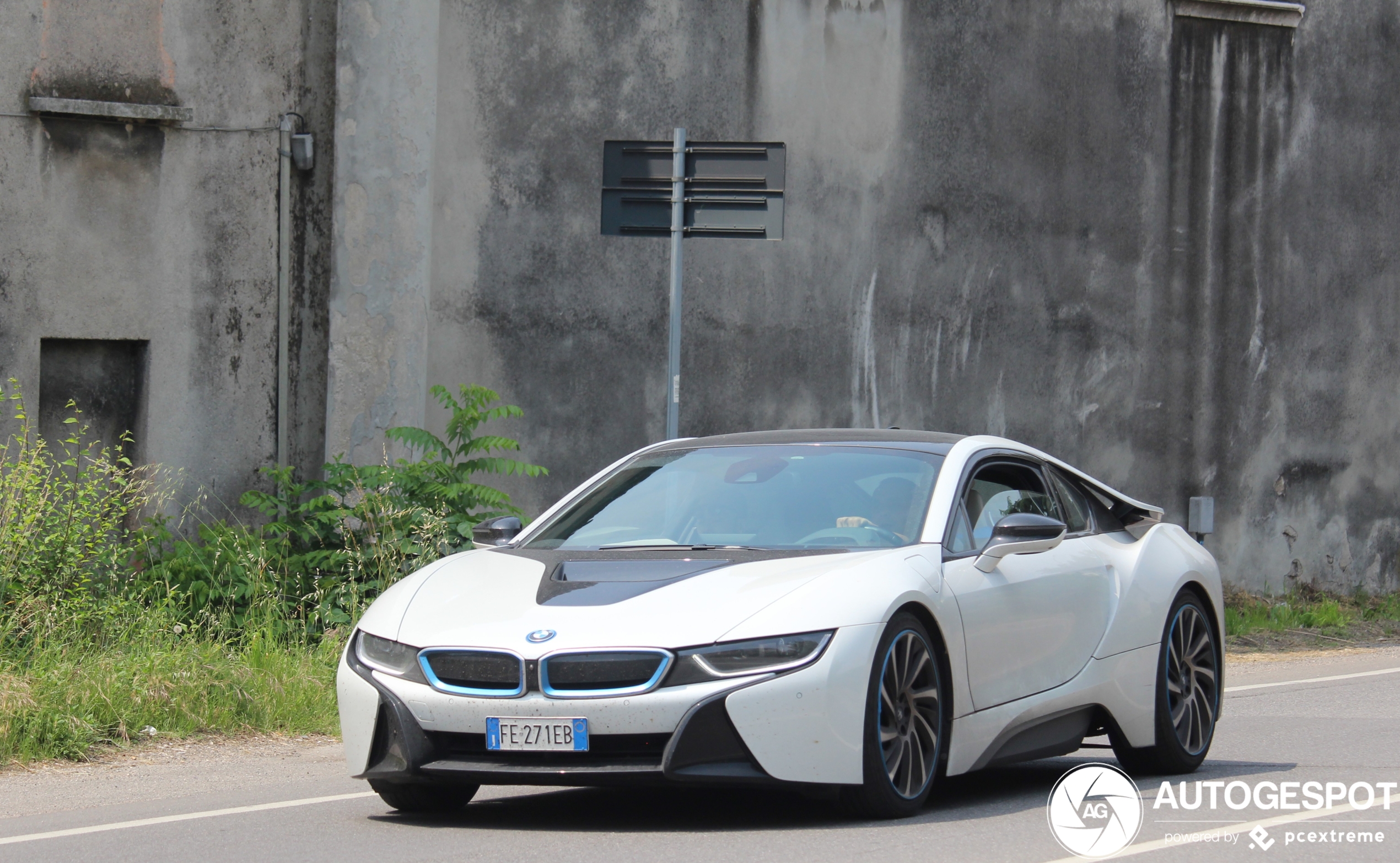 BMW i8