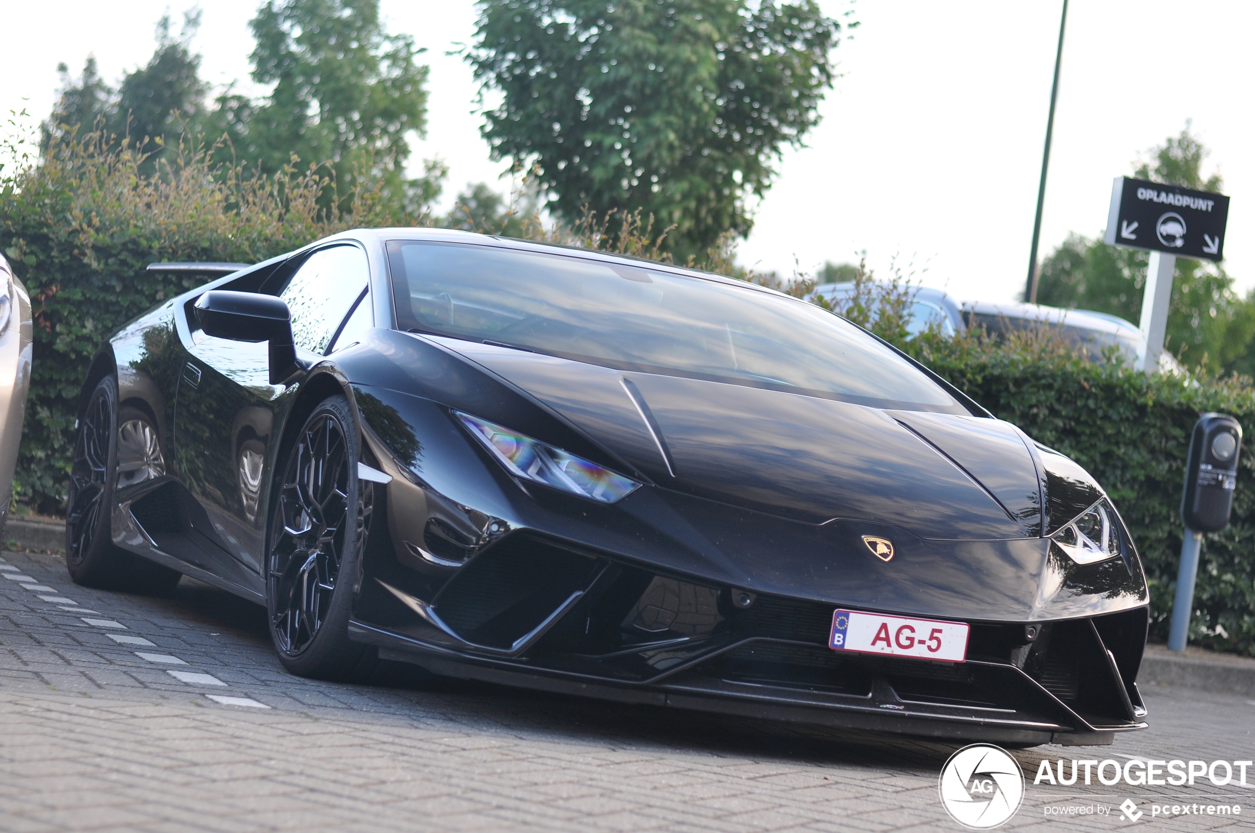 Lamborghini Huracán LP640-4 Performante