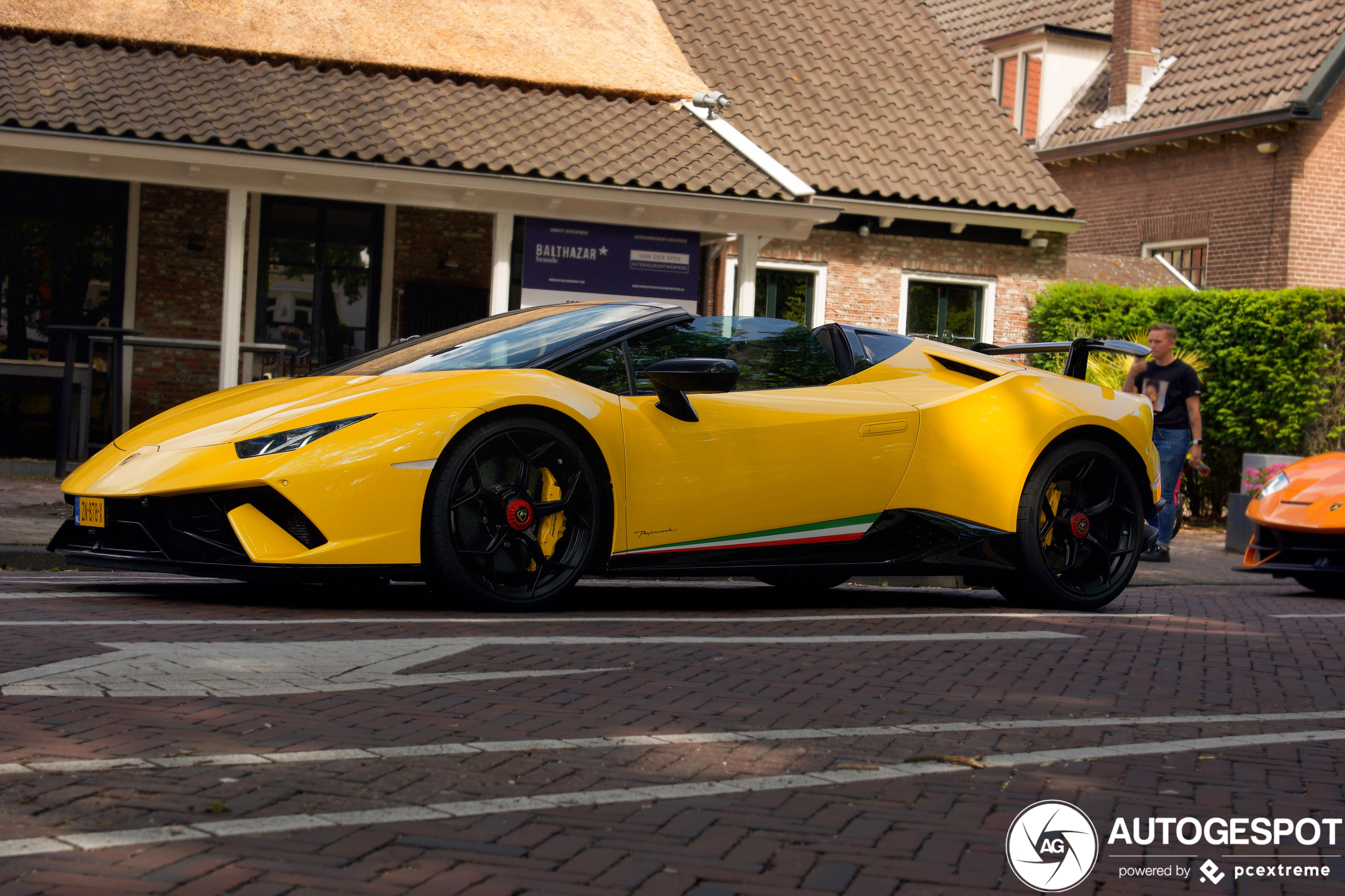 Lamborghini Huracán LP640-4 Performante Spyder