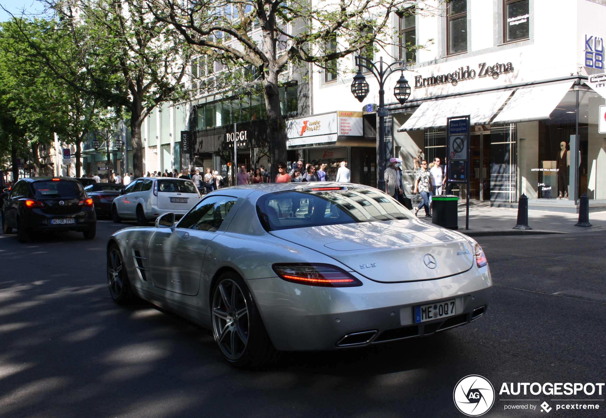 Mercedes-Benz SLS AMG