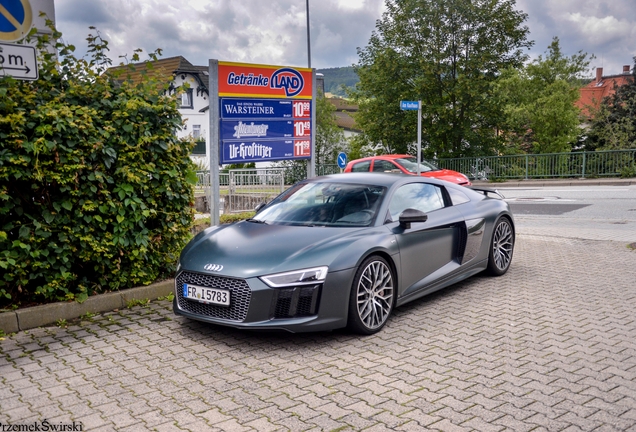 Audi R8 V10 Plus 2015