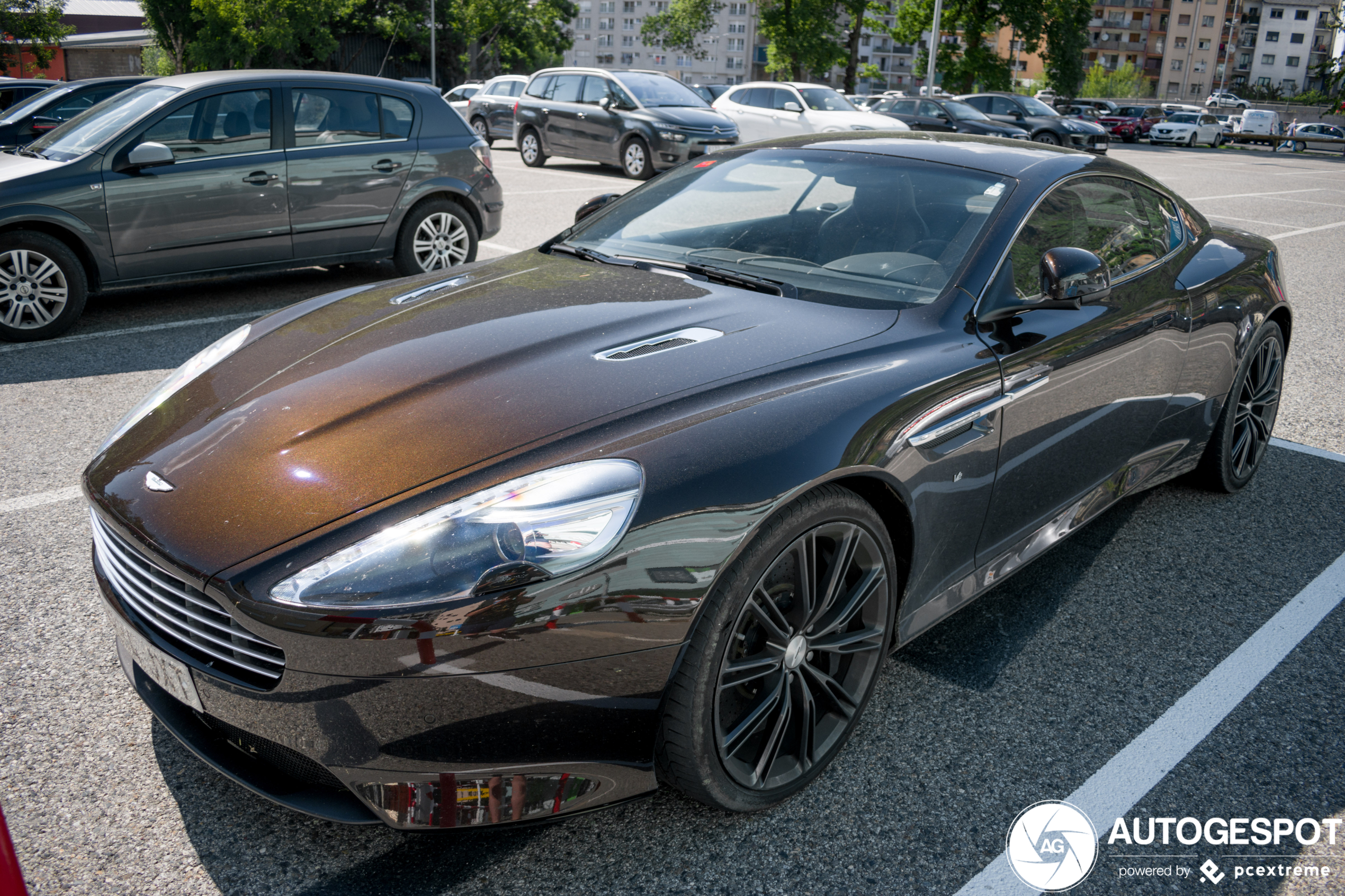 Aston Martin DB9 2013