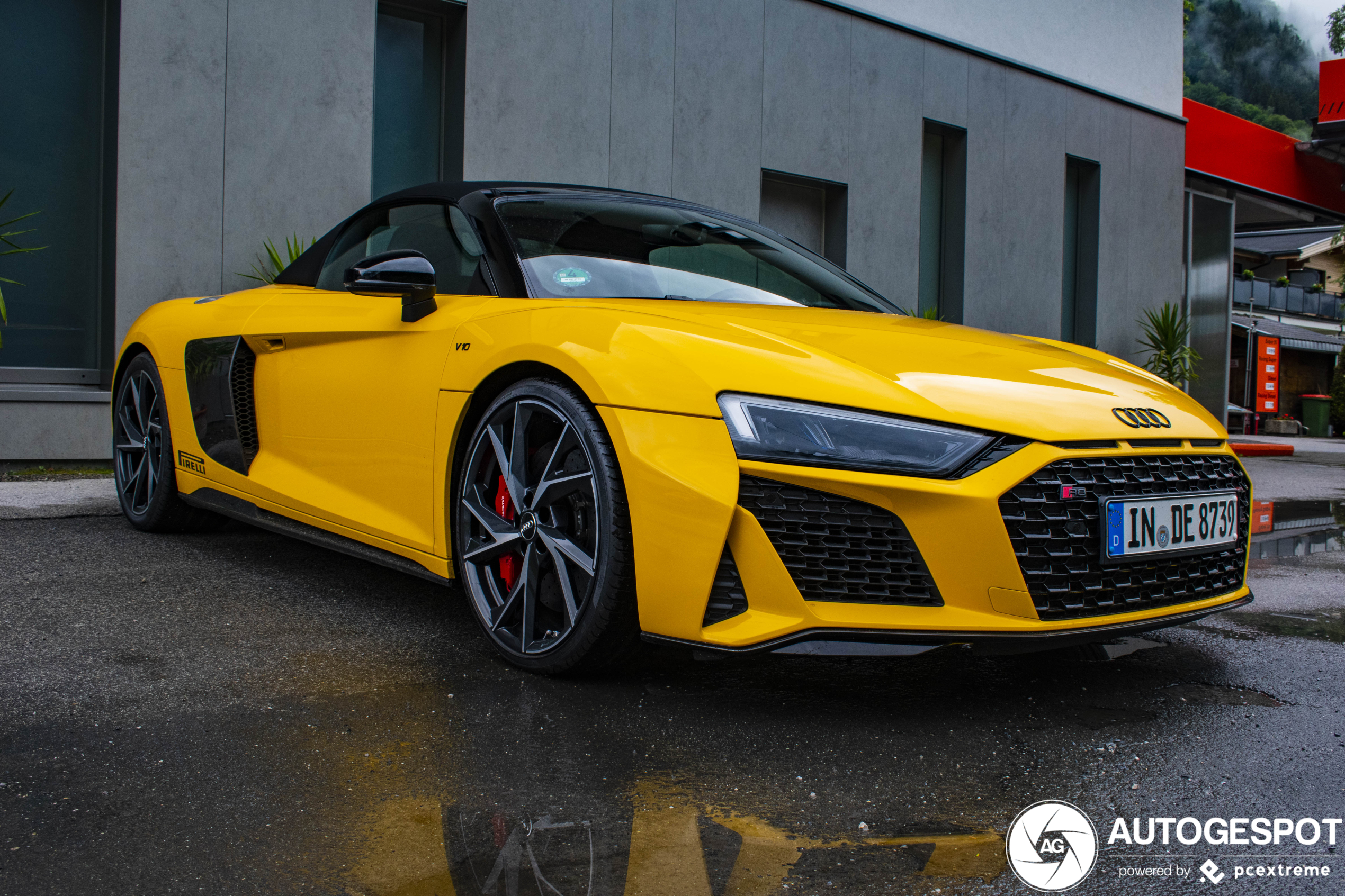 Audi R8 Spyder V10 イエロー Yellow 2017 Audi R8 Spyder V10 | EXHAUST SOUND + ACCELERATIONS