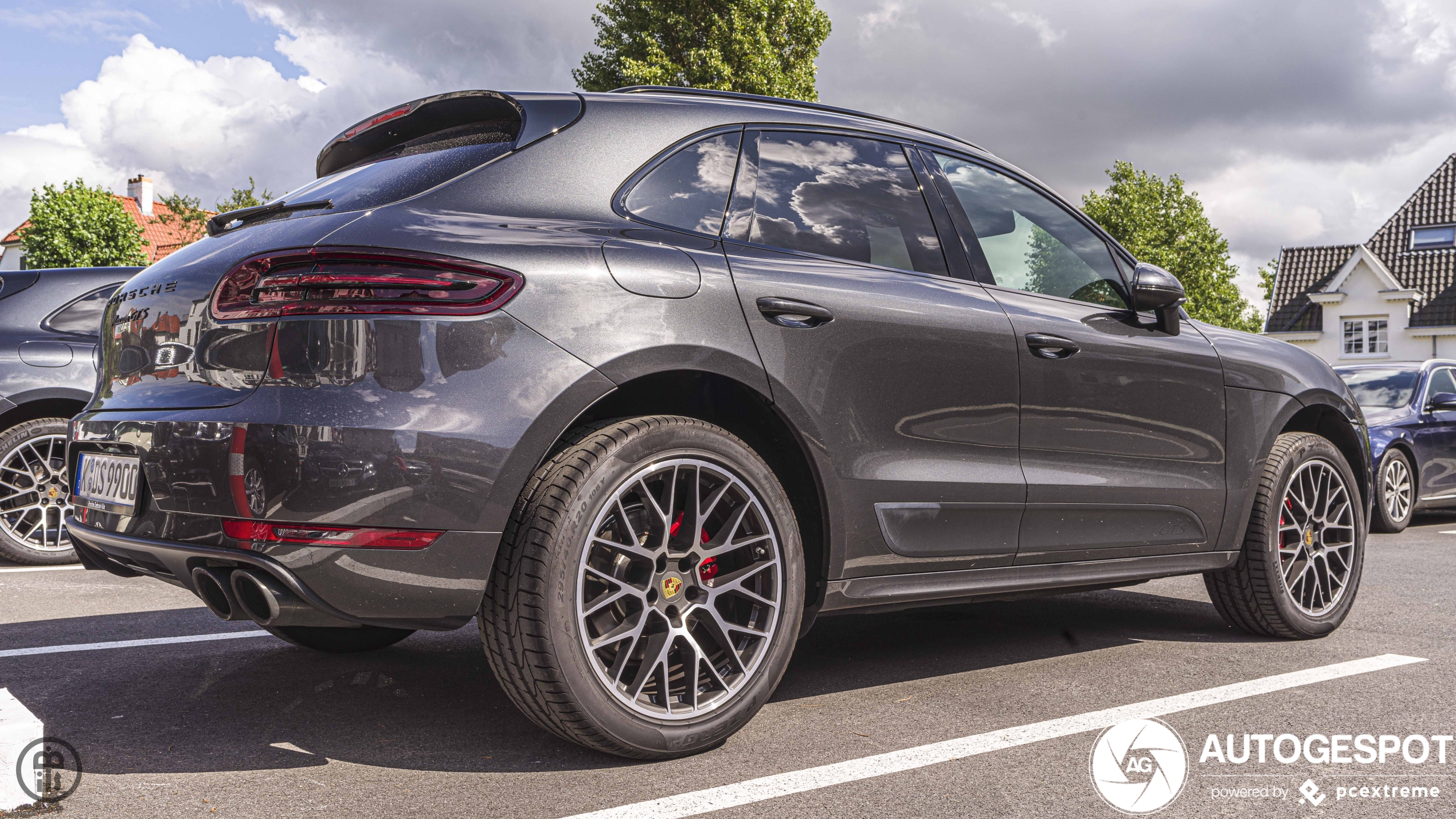 Porsche 95B Macan GTS