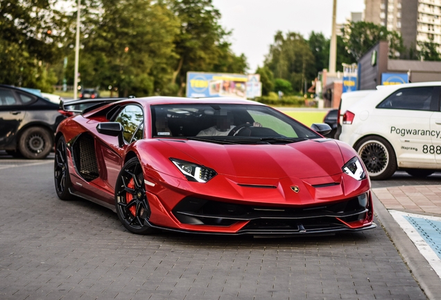 Lamborghini Aventador LP770-4 SVJ