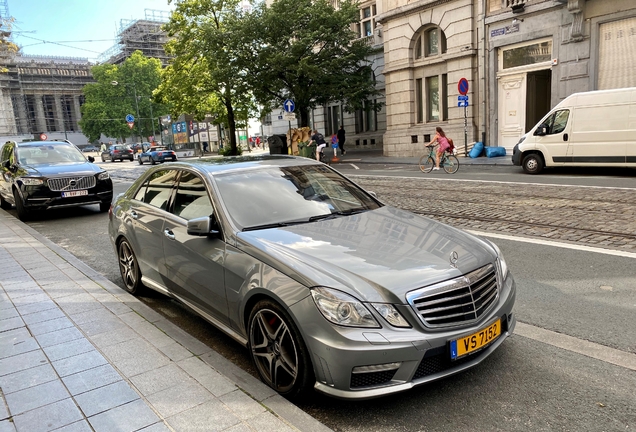 Mercedes-Benz E 63 AMG W212 V8 Biturbo