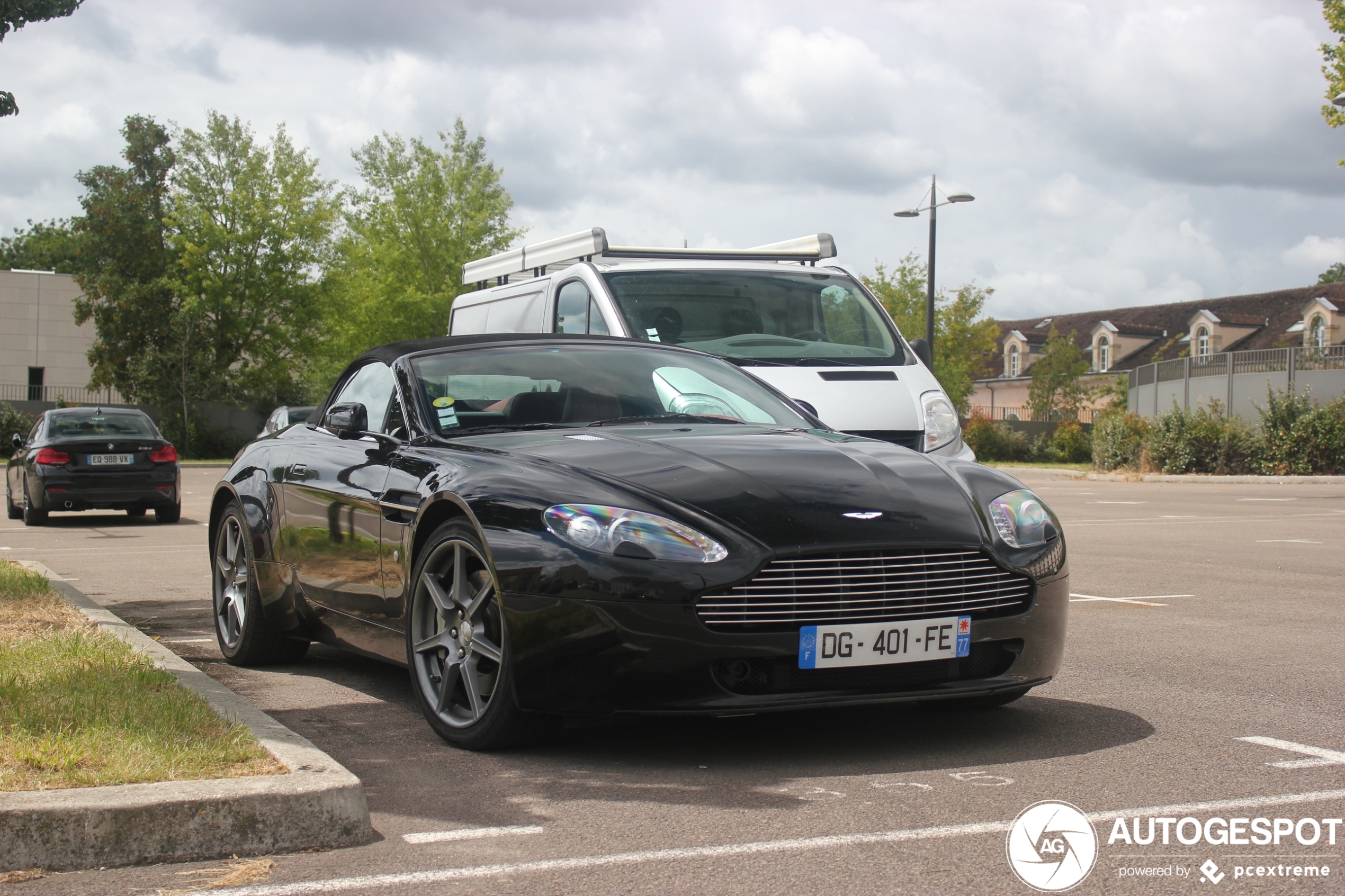 Aston Martin V8 Vantage Roadster