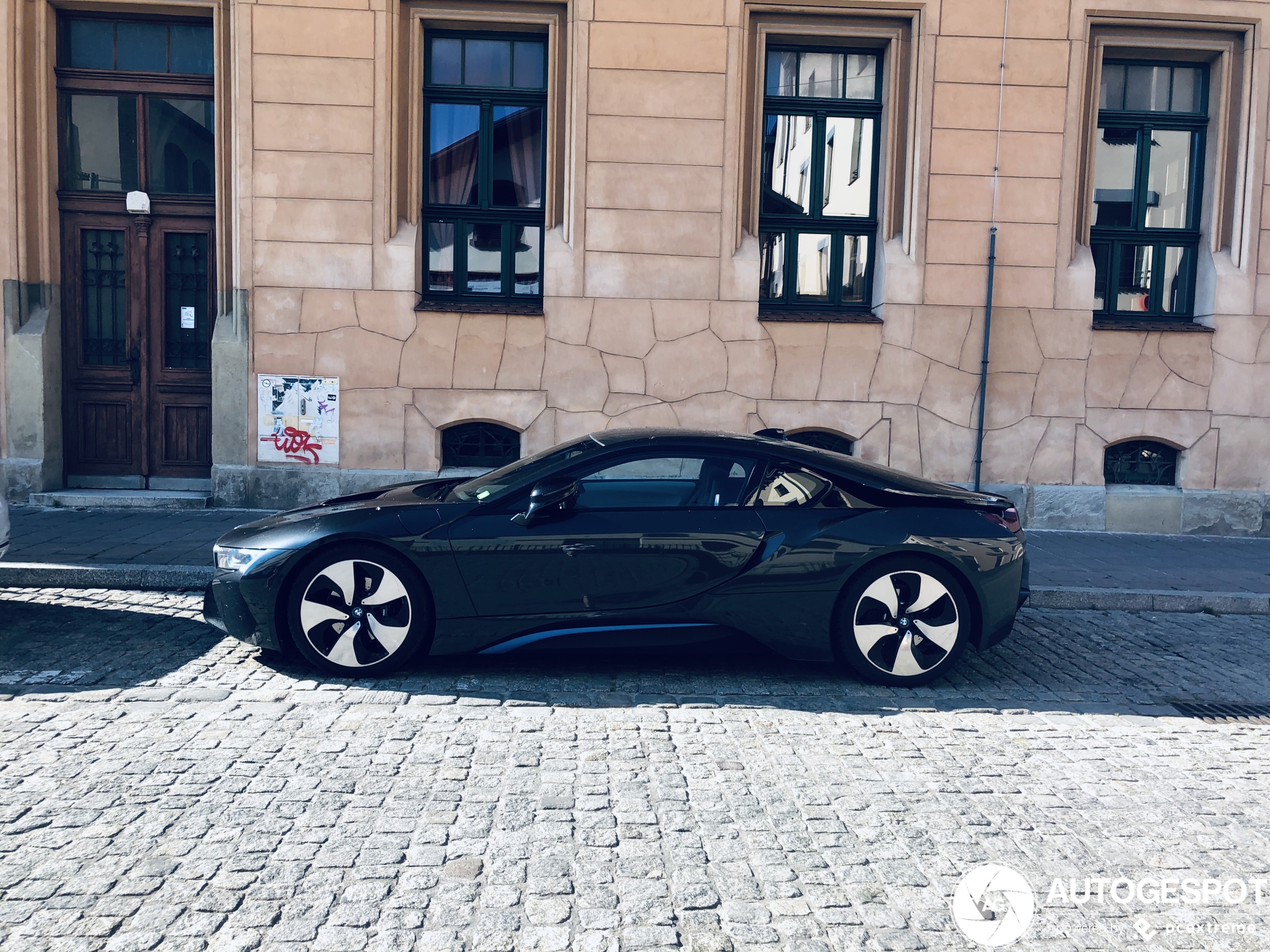 BMW i8