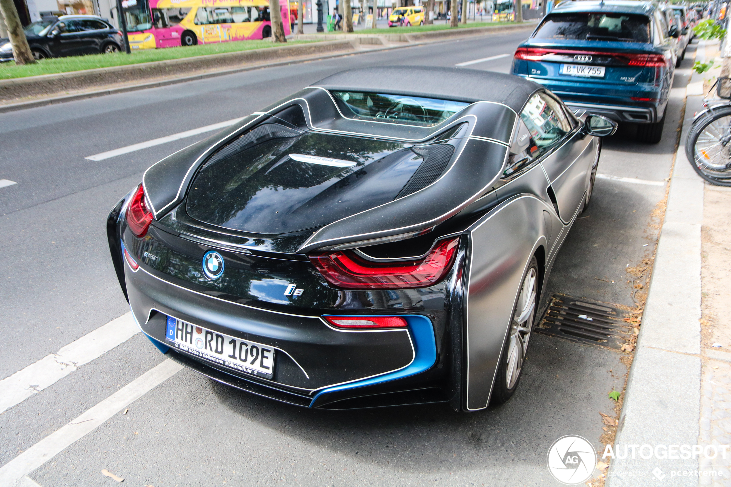 BMW i8 Roadster