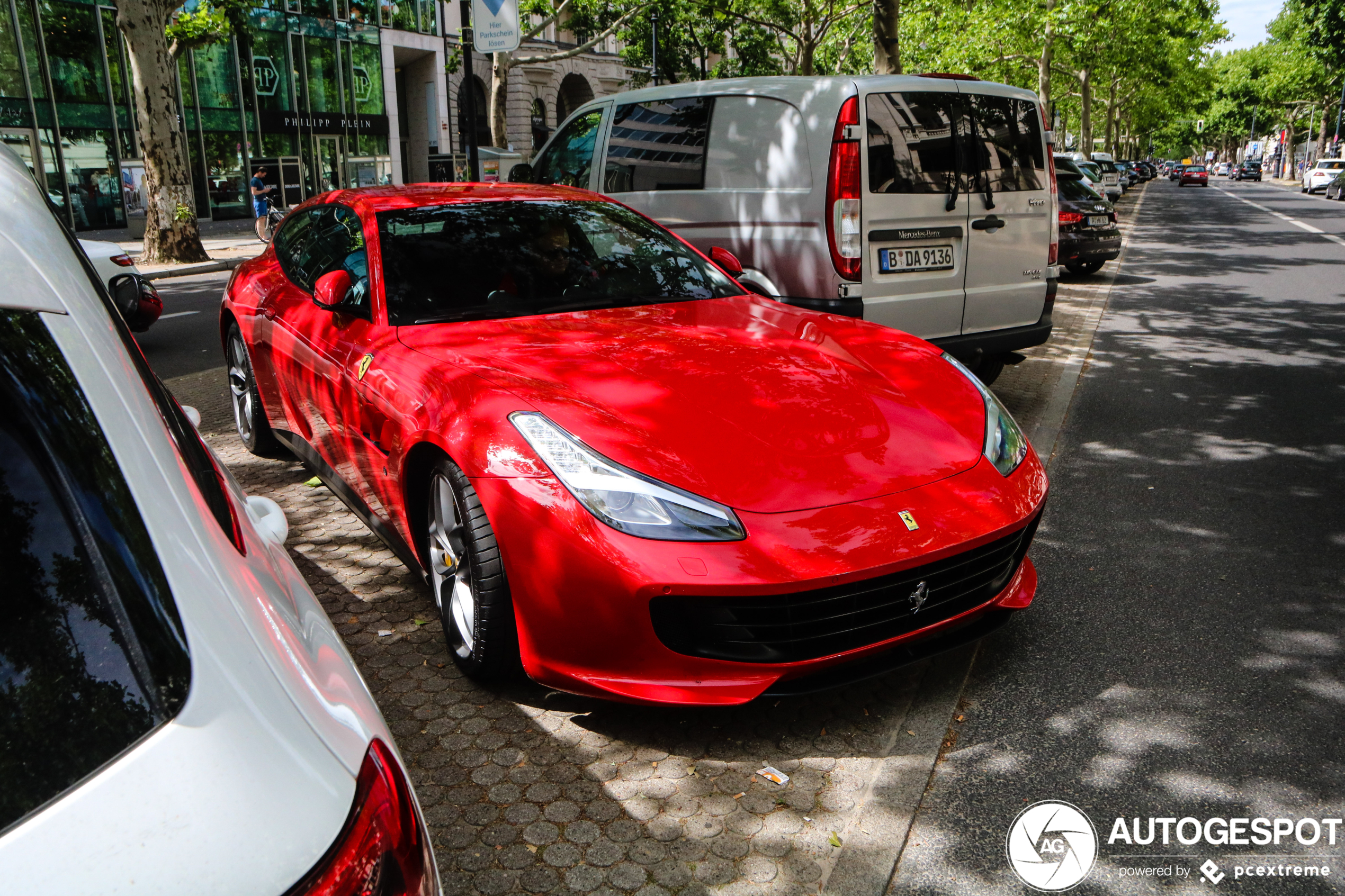 Ferrari GTC4Lusso T