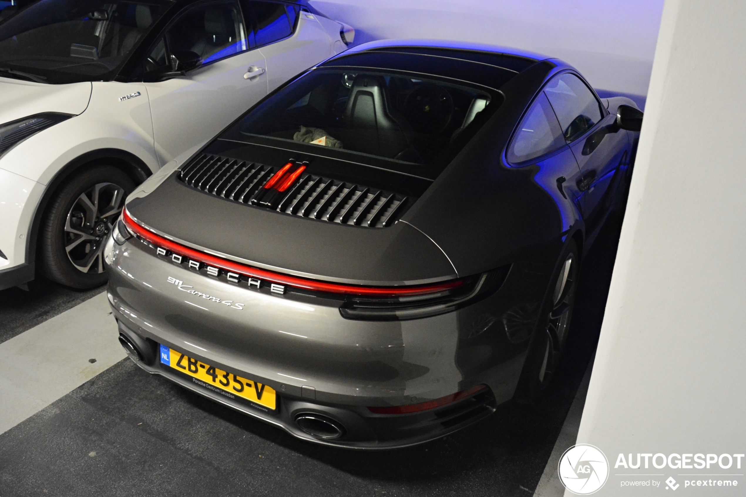 Porsche 992 Carrera 4S