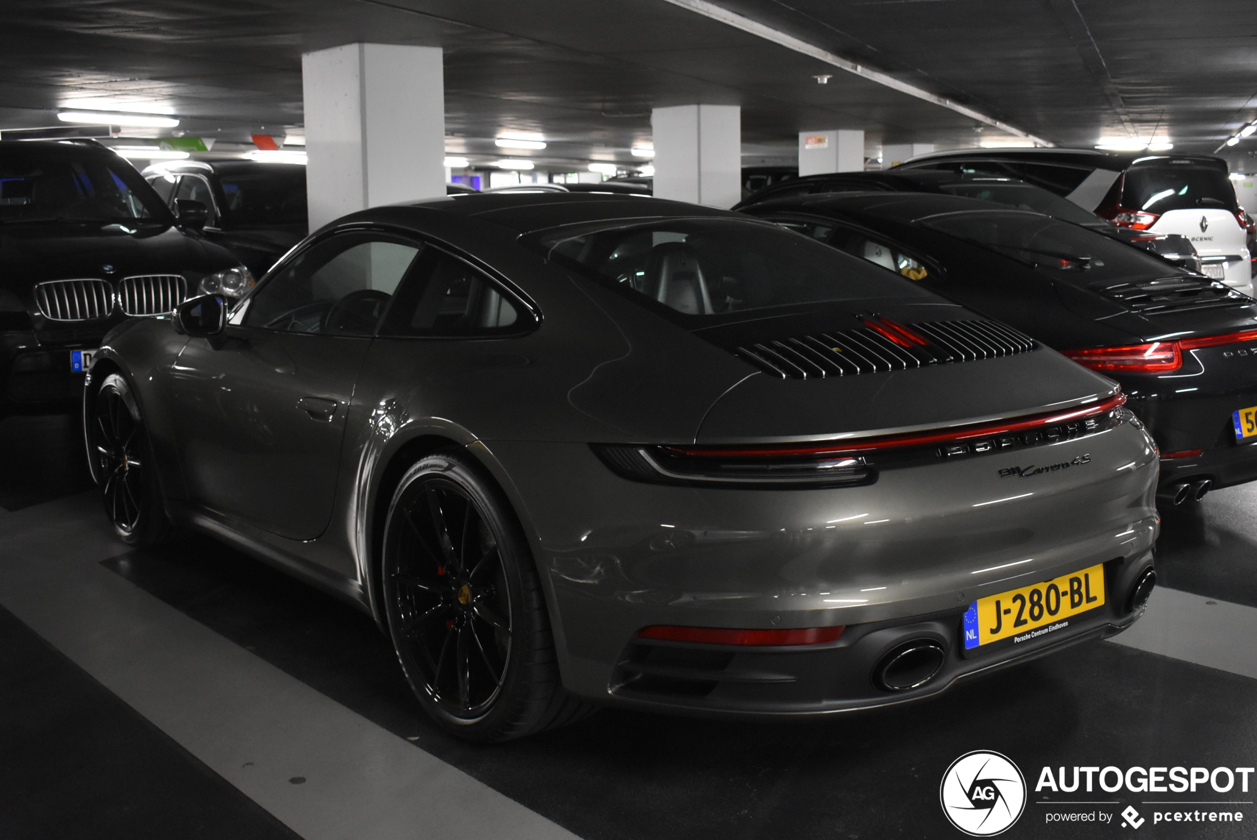 Porsche 992 Carrera 4S