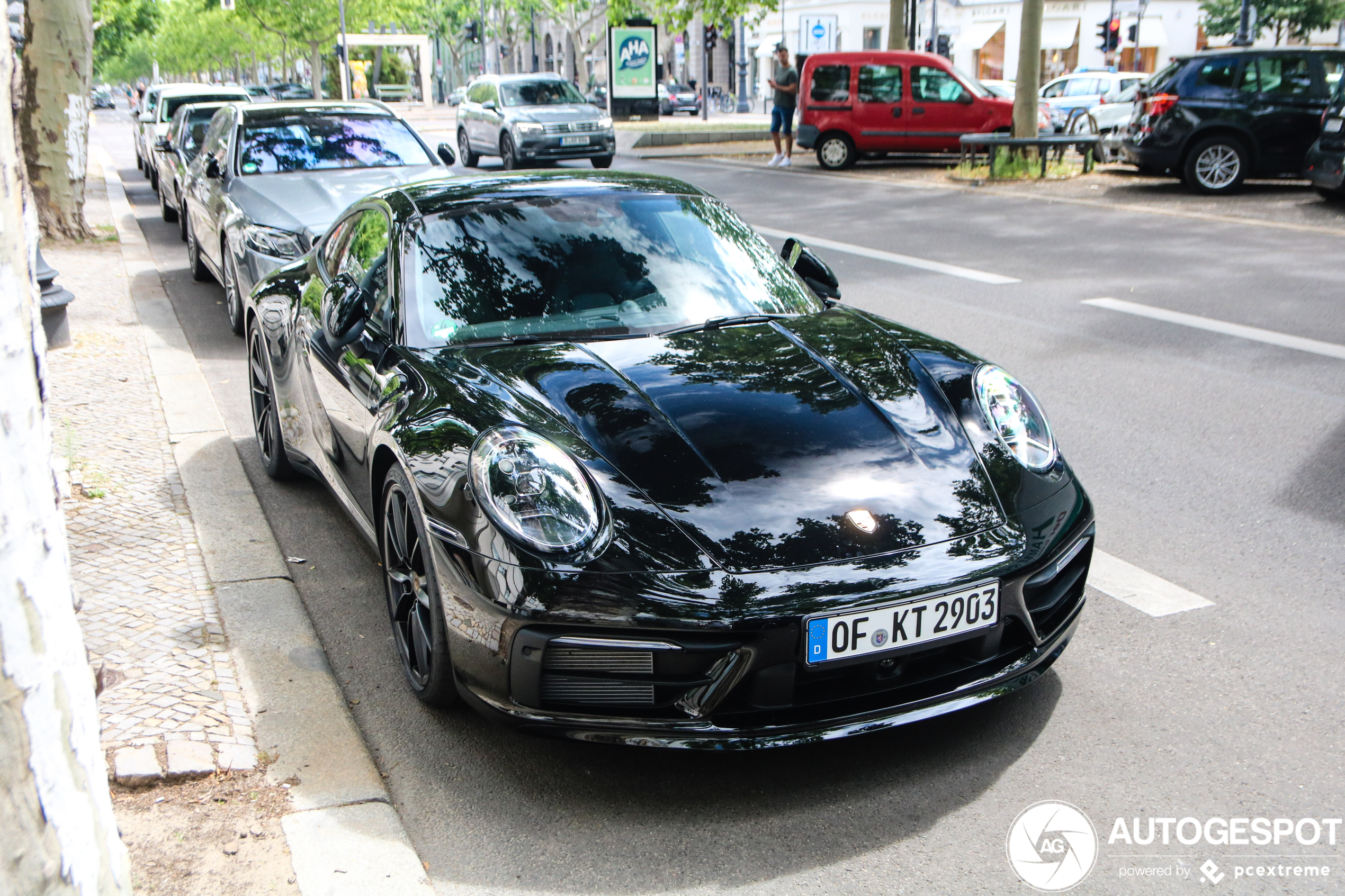 Porsche 992 Carrera 4S