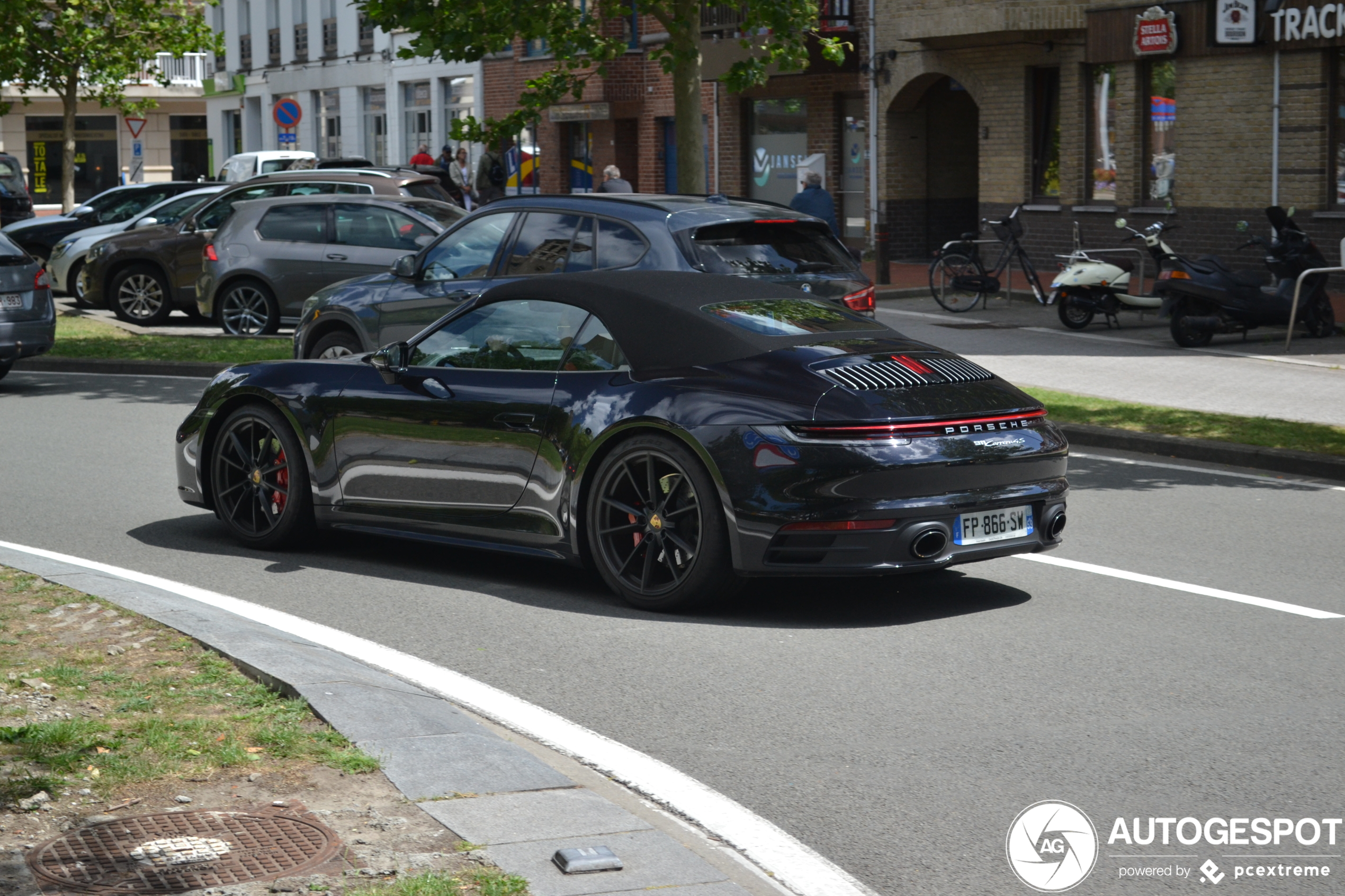 Porsche 992 Carrera 4S Cabriolet