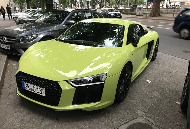 Audi R8 V10 Plus 2015