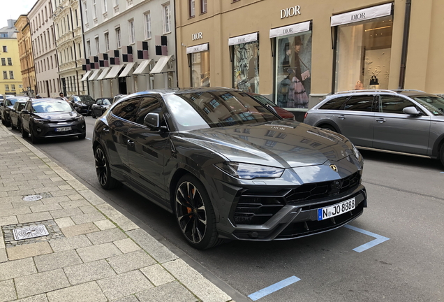 Lamborghini Urus