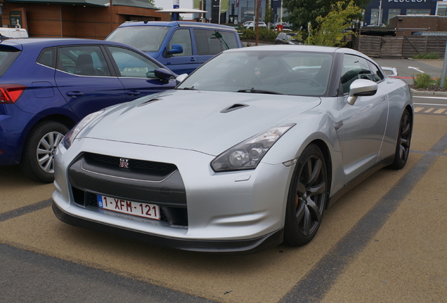 Nissan GT-R