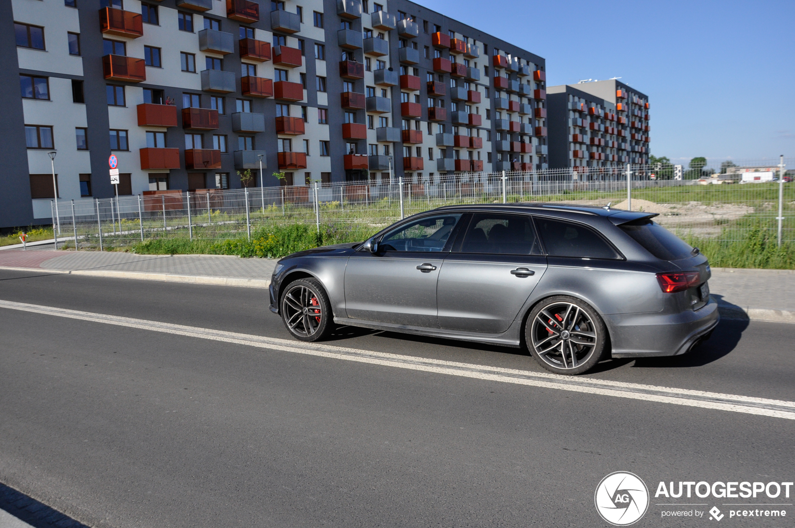 Audi RS6 Avant C7 2015