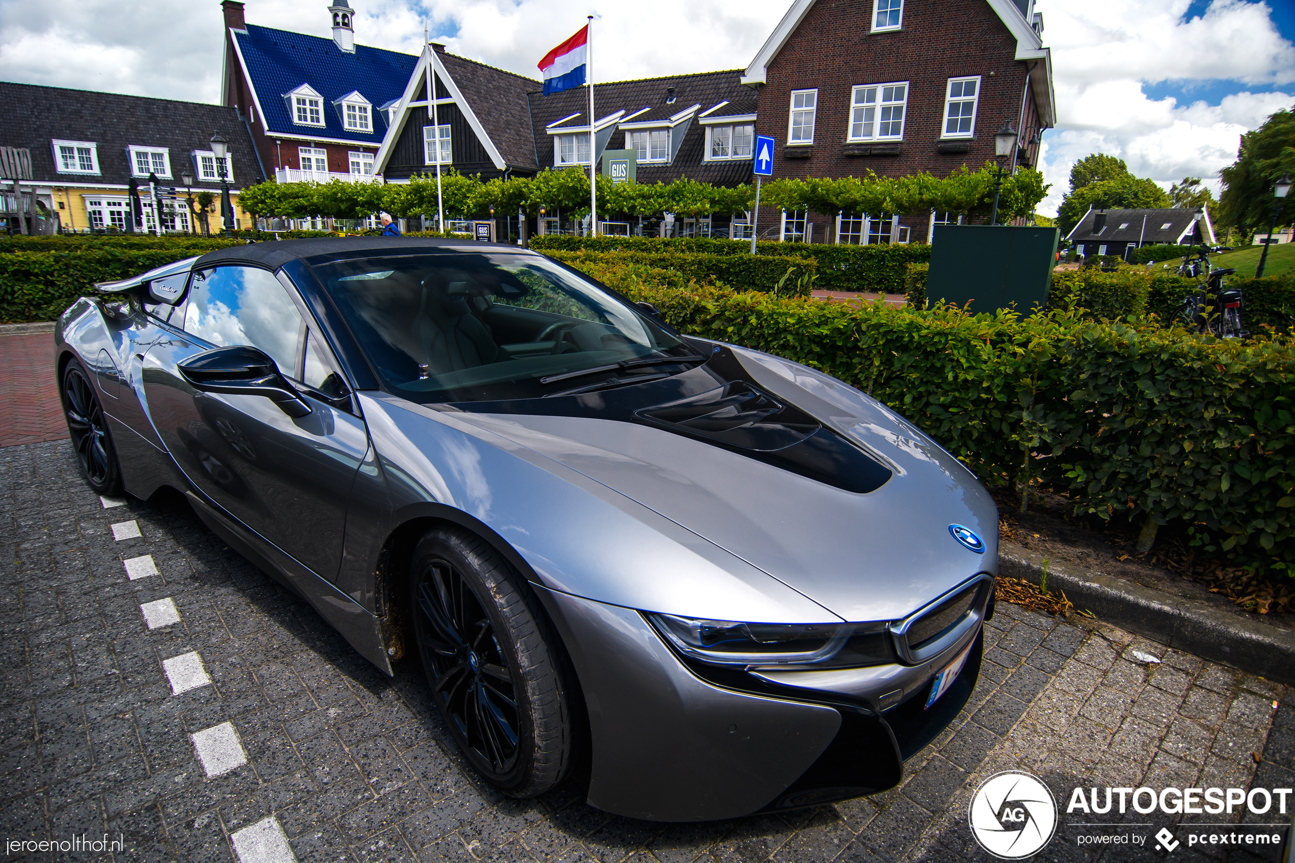 BMW i8 Roadster