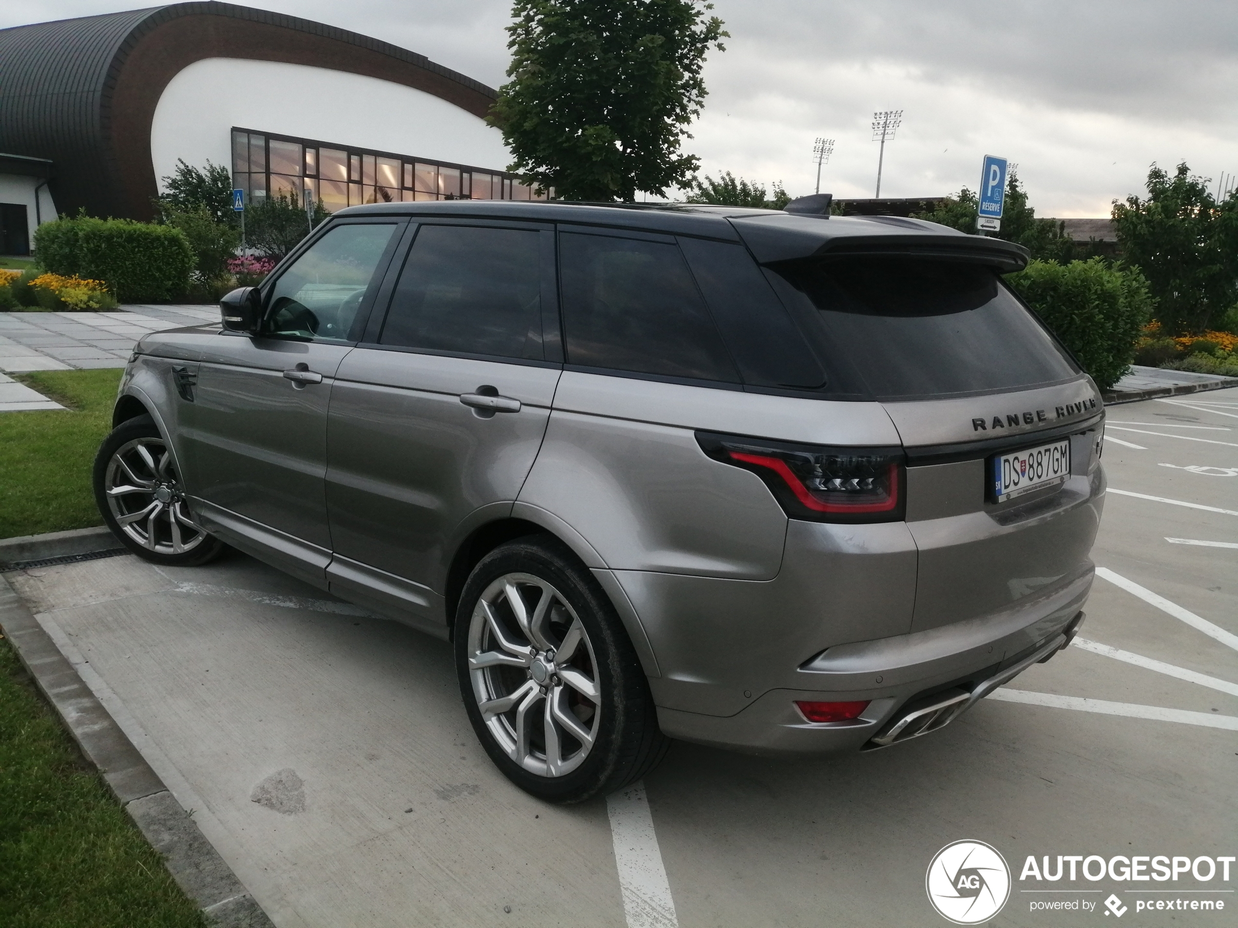 Land Rover Range Rover Sport SVR 2018