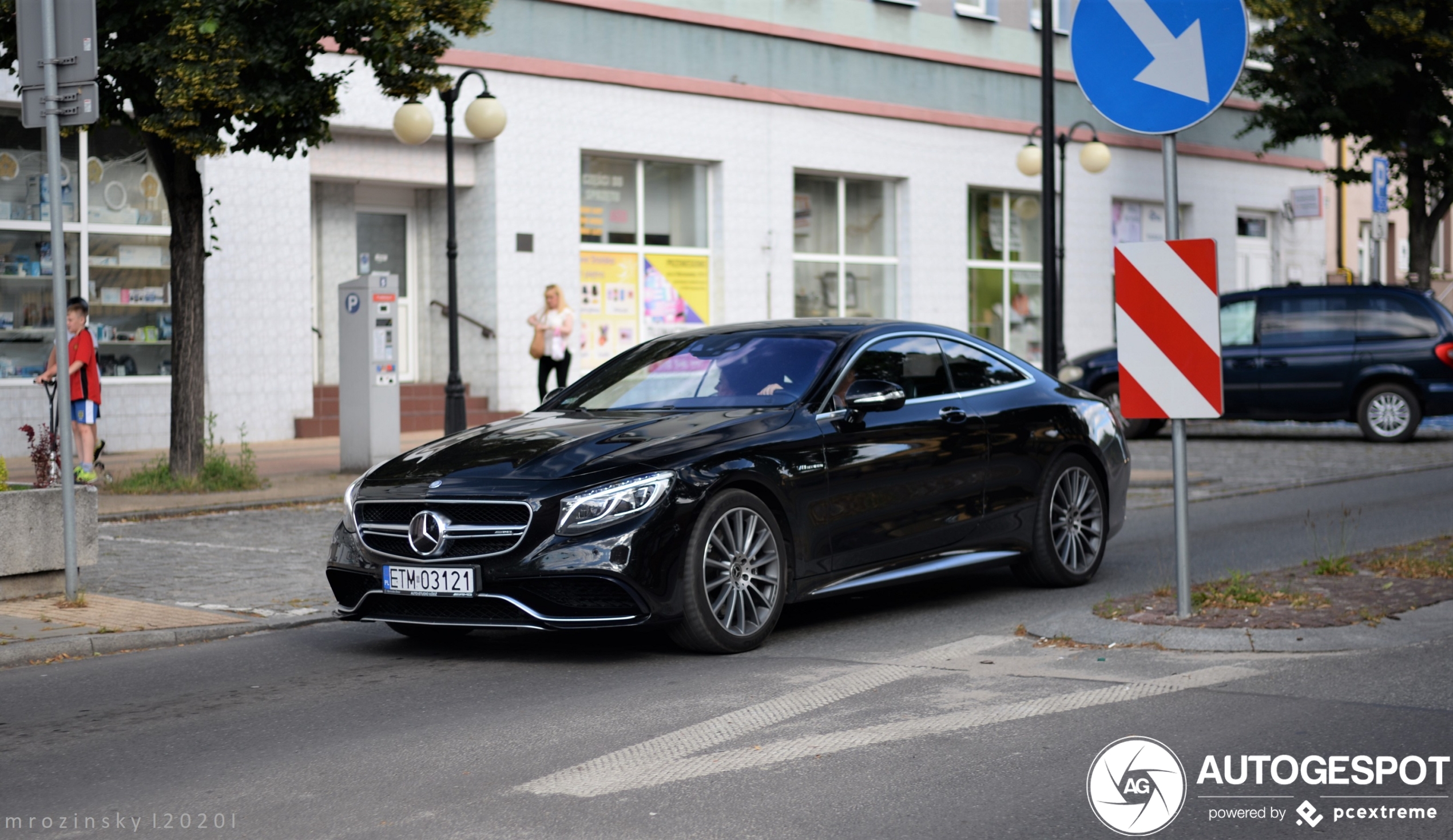 Mercedes-AMG S 63 Coupé C217