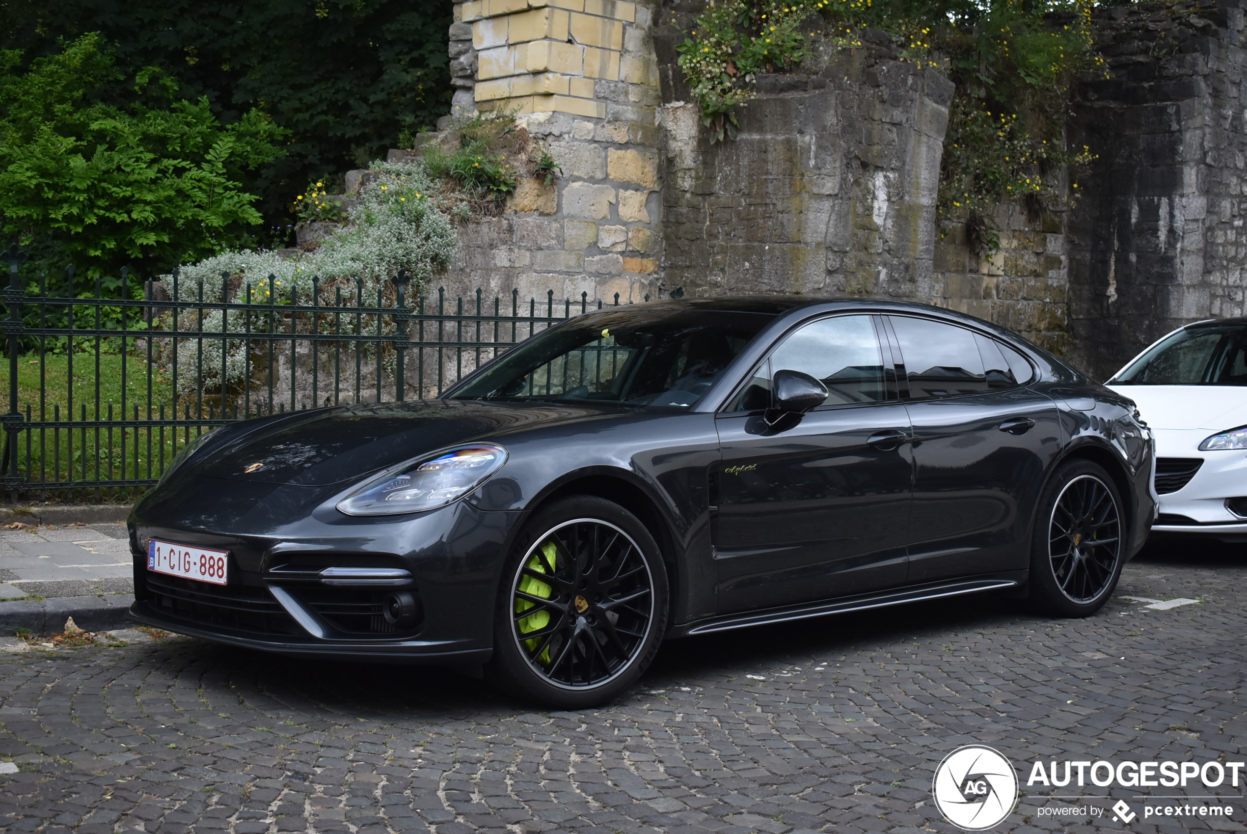 Porsche 971 Panamera Turbo S E-Hybrid