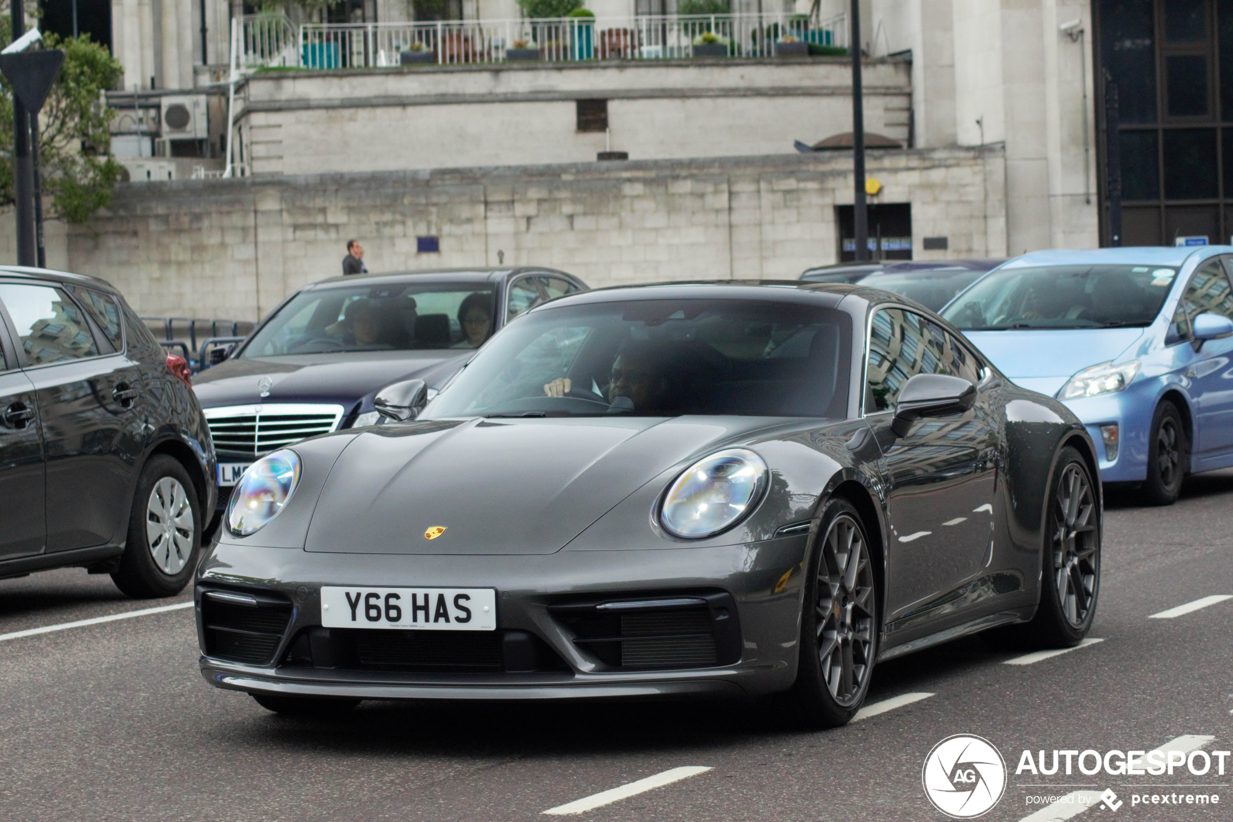 Porsche 992 Carrera 4S