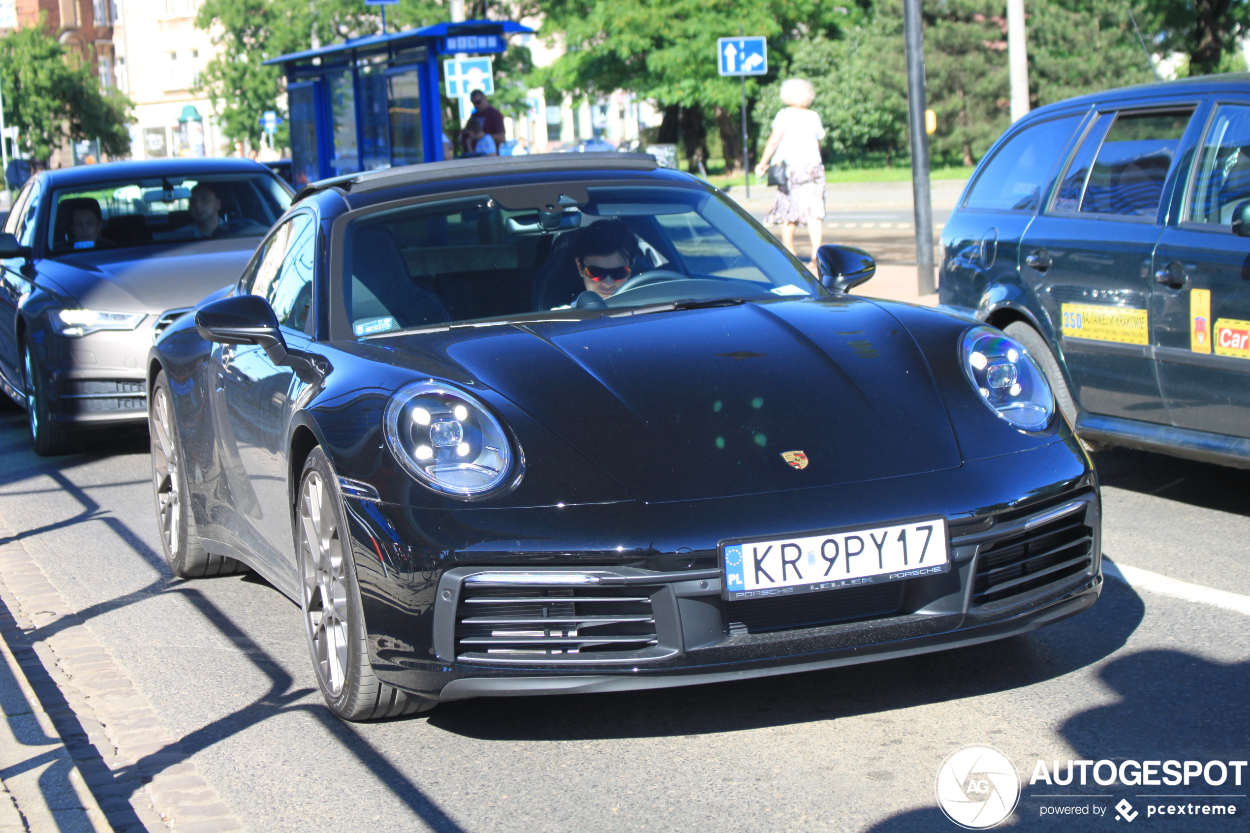 Porsche 992 Carrera 4S